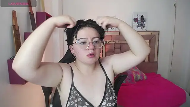 Snapshot of safyka chatting on October 23, 3:34 am safyka online show from October 23, 3:34 am