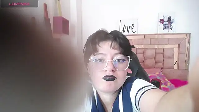 Snapshot of safyka chatting on October 11, 2:16 am safyka online show from October 11, 2:16 am