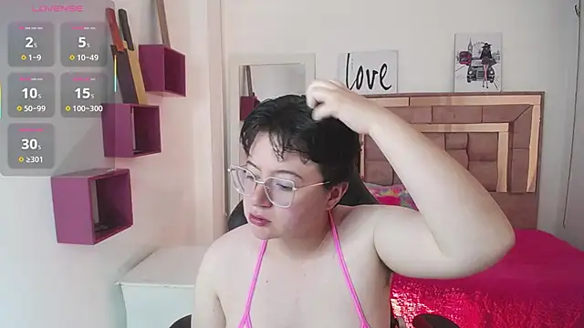 Snapshot of safyka chatting on September 8, 5:45 pm safyka online show from September 8, 5:45 pm