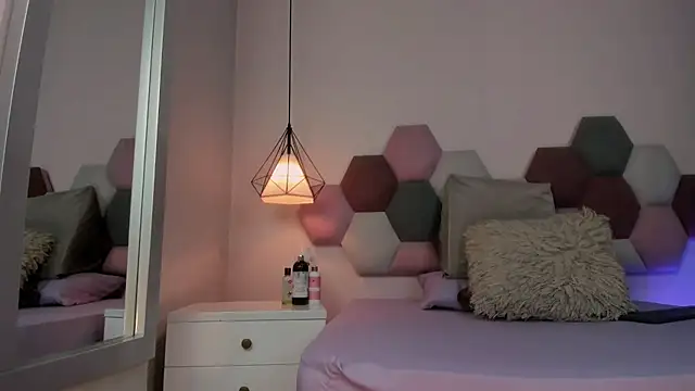 SeleneLujan online show from February 22, 2:18 pm