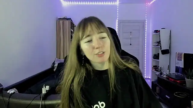 Snapshot of bekkawell chatting on October 1, 4:12 pm bekkawell online show from October 1, 4:12 pm