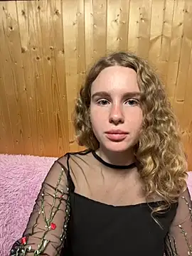 Snapshot of nemesidaM chatting on October 12, 10:28 am nemesidaM online show from October 12, 10:28 am