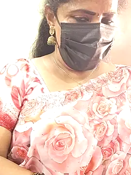 Snapshot of abinaya26 chatting on October 10, 9:14 am abinaya26 online show from October 10, 9:14 am