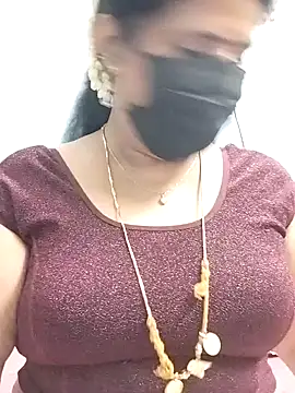 Snapshot of abinaya26 chatting on September 27, 6:15 pm abinaya26 online show from September 27, 6:15 pm