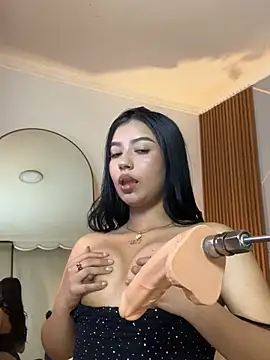 i sabella 25 online show from May 7, 7:12 am