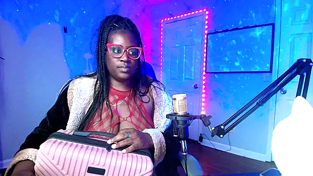 lovelyenigma365 online show from April 9, 6:13 pm