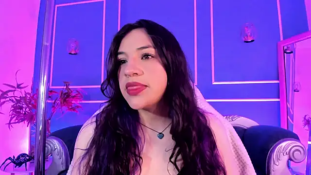 TaraTaylorr online show from December 14, 2:06 am