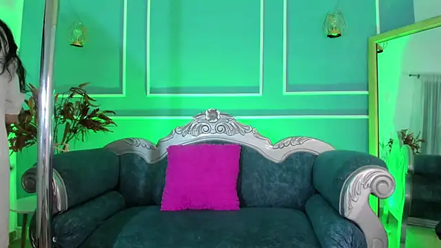 TaraTaylorr online show from October 25, 2:52 am