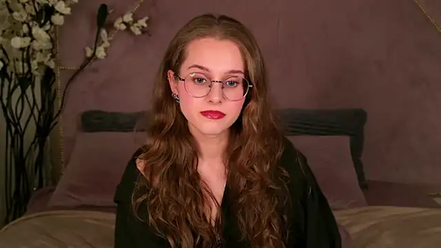 Snapshot of RileyMimicho chatting on September 19, 9:03 pm RileyMimicho online show from September 19, 9:03 pm