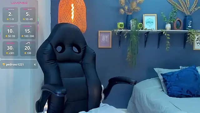 Snapshot of yessila_parker chatting on October 11, 2:16 am yessila parker online show from October 11, 2:16 am