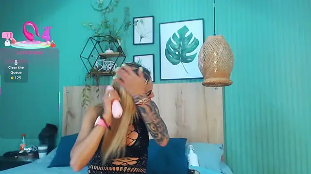 yessila parker online show from December 2, 5:04 pm