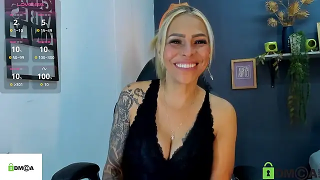 Snapshot of yessila_parker chatting on October 22, 2:38 am yessila parker online show from October 22, 2:38 am