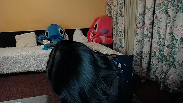 Snapshot of Maddison_Summer chatting on November 2, 12:47 am Maddison Summer online show from November 2, 12:47 am