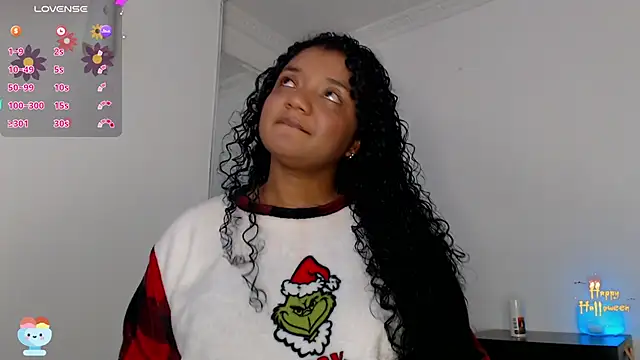 Snapshot of victtoria_cane63 chatting on October 21, 10:36 pm victtoria cane63 online show from October 21, 10:36 pm