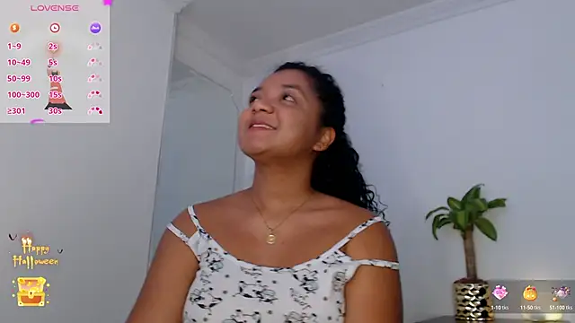 Snapshot of victtoria_cane63 chatting on October 2, 10:37 pm victtoria cane63 online show from October 2, 10:37 pm