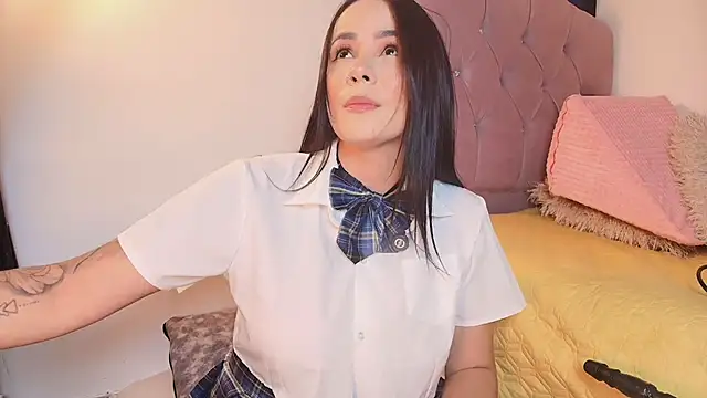 HotAlana  online show from November 4, 12:43 pm