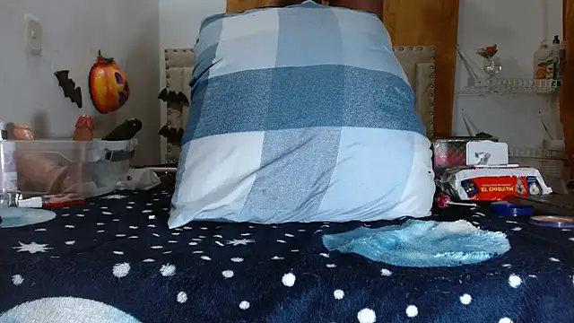 FresitaSquirt24 online show from October 17, 5:43 am