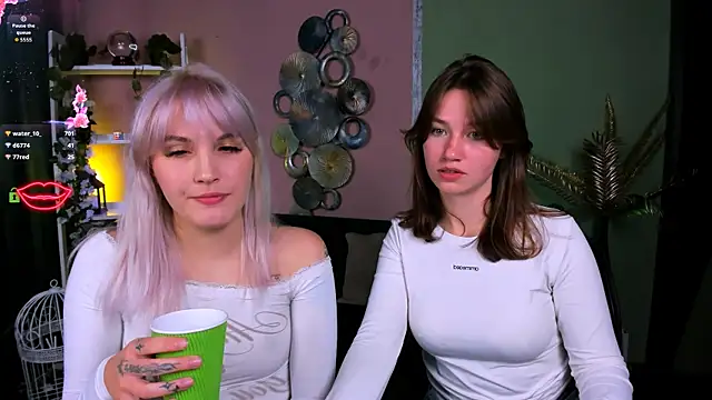 Snapshot of helli_belli chatting on October 18, 7:48 pm helli belli online show from October 18, 7:48 pm