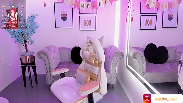 Agatha luxx online show from October 22, 12:32 pm