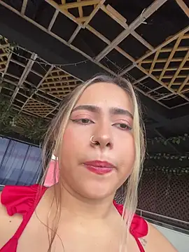 Snapshot of lunaxxx_IAN11 chatting on October 30, 10:22 pm lunaxxx IAN11 online show from October 30, 10:22 pm