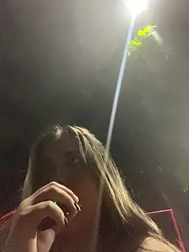 Snapshot of lunaxxx_IAN11 chatting on November 2, 2:26 am lunaxxx IAN11 online show from November 2, 2:26 am