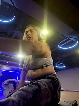 Snapshot of lunaxxx_IAN11 chatting on October 7, 9:41 pm lunaxxx IAN11 online show from October 7, 9:41 pm