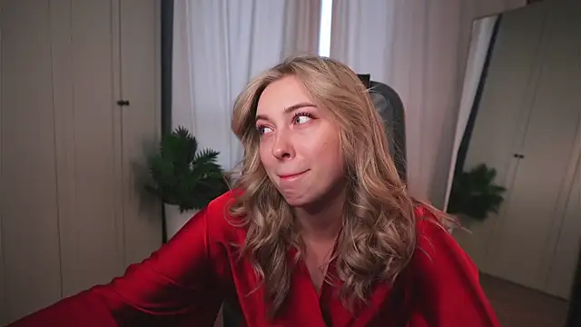 christie luv online show from November 4, 1:27 pm