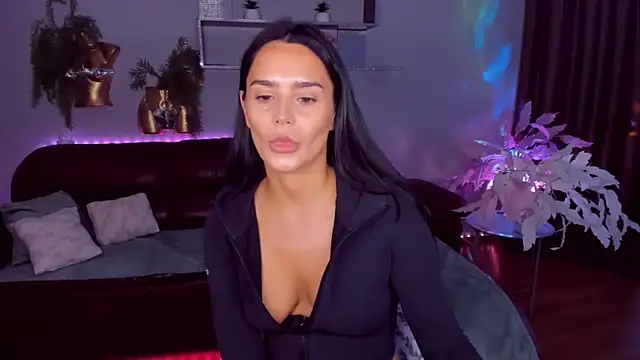 DanaSincere online show from April 15, 4:57 am