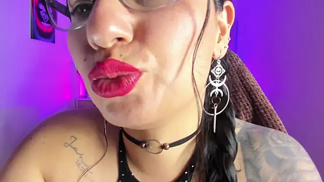 Snapshot of tamara_rouse1 chatting on October 16, 4:59 am tamara rouse1 online show from October 16, 4:59 am