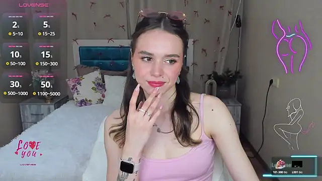 EmelyMason online show from April 15, 5:41 am