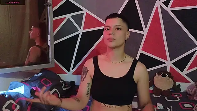 demimoore222 online show from September 19, 9:25 pm