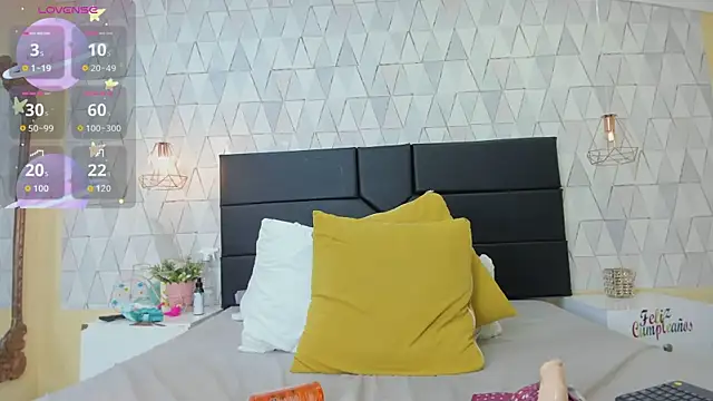 LiliJensen online show from October 15, 10:45 pm