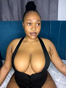 Snapshot of CuteSexyBoobz chatting on September 22, 8:29 pm CuteSexyBoobz online show from September 22, 8:29 pm