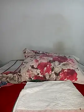 Missvixen81 online show from March 16, 5:44 am