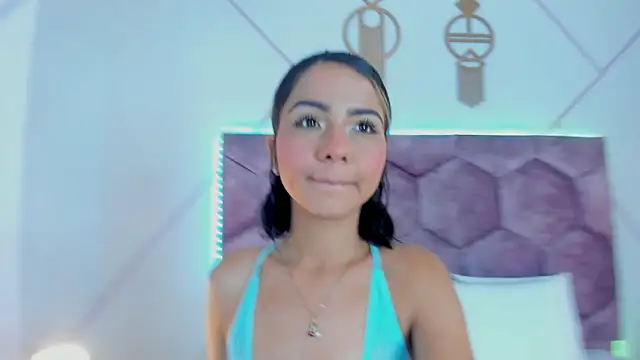 Snapshot of aurora_collinss_ chatting on October 7, 1:15 pm aurora collinss  online show from October 7, 1:15 pm