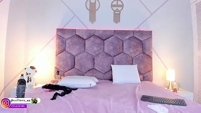 aurora collinss  online show from January 31, 7:11 pm