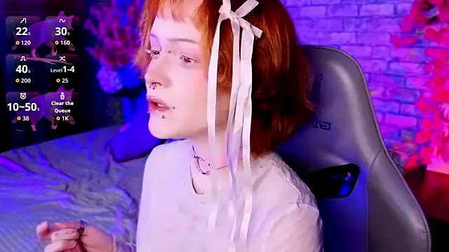 NicoleFlloret online show from September 23, 8:40 pm