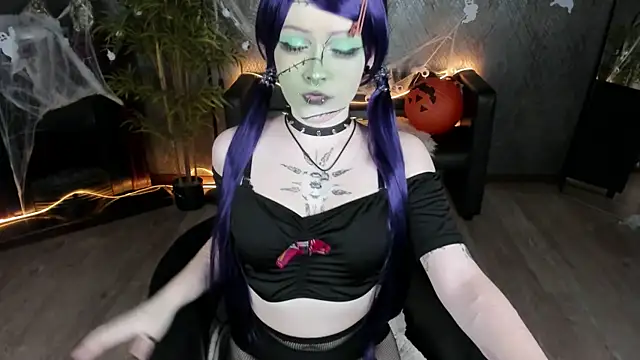 NicoleFlloret online show from October 30, 8:32 pm