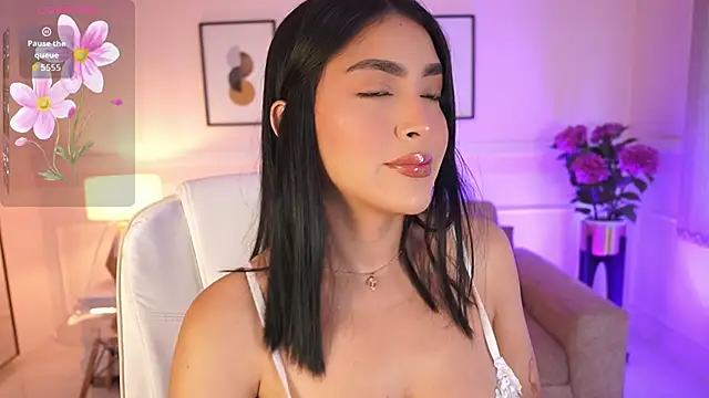 Snapshot of JulesBenett chatting on September 24, 11:53 am JulesBenett online show from September 24, 11:53 am