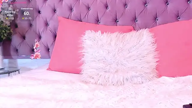 Snapshot of Mia_Montess chatting on October 4, 1:28 pm Mia Montess online show from October 4, 1:28 pm