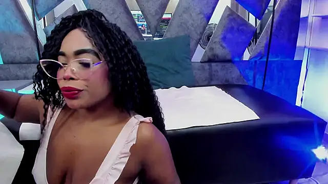 CandyMartinez  online show from October 16, 8:22 pm