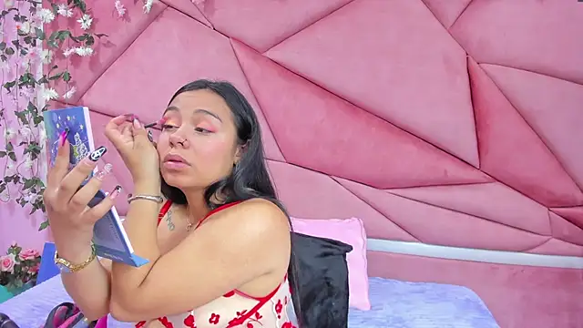 Snapshot of _Violeta_18 chatting on October 24, 3:24 am Violeta 18 online show from October 24, 3:24 am