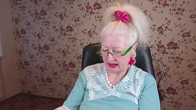 Maya Mayflower online show from December 1, 5:11 am