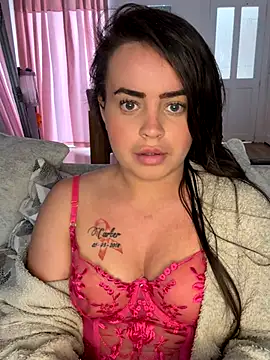Snapshot of Sophie_23XX chatting on October 11, 11:47 am Sophie 23XX online show from October 11, 11:47 am