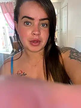 Snapshot of Sophie_23XX chatting on October 10, 11:37 am Sophie 23XX online show from October 10, 11:37 am