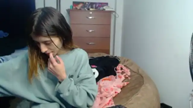 KratosAfroditacs online show from March 29, 6:51 pm