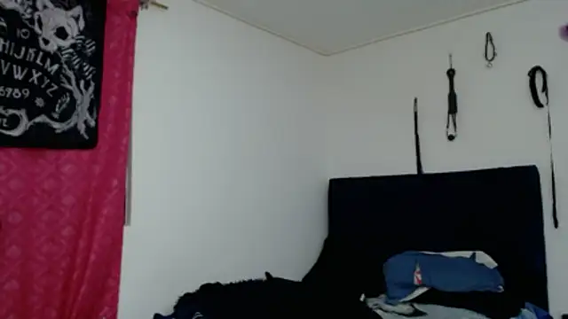 KratosAfroditacs online show from December 4, 5:57 pm