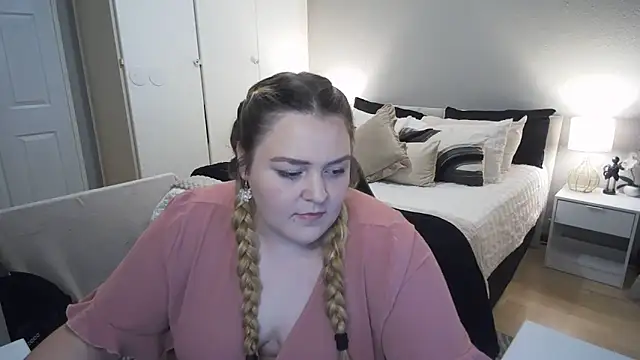 Neytjie online show from November 29, 6:45 pm