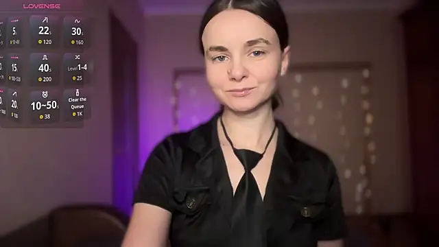 lanaloulou online show from October 6, 9:52 pm