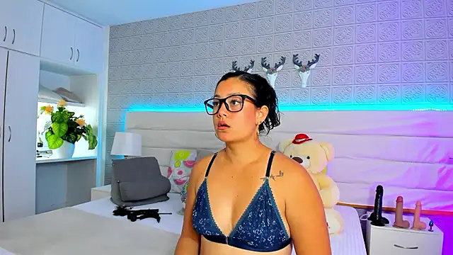 LeilaHiuston online show from January 13, 8:13 pm